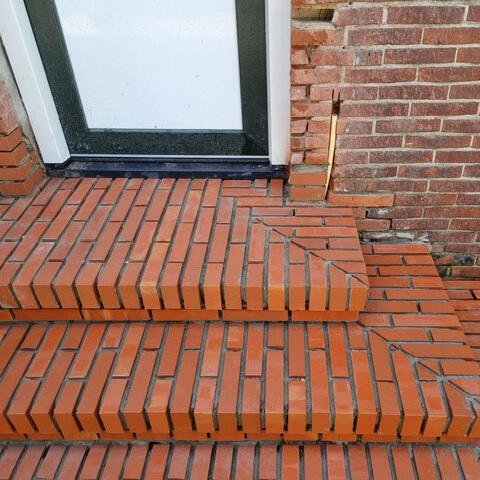 Renovatie stoep bij woning Drieborg juni 2023