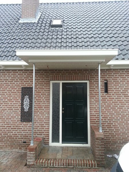 Leerling bord venster Afdak boven voordeur van woning Westerlee december 2014 - Aannemingsbedrijf  Pijper Winschoten